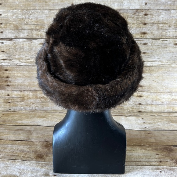 Luxurious One Size Womens Brown Fur Hat - Picture 8 of 11